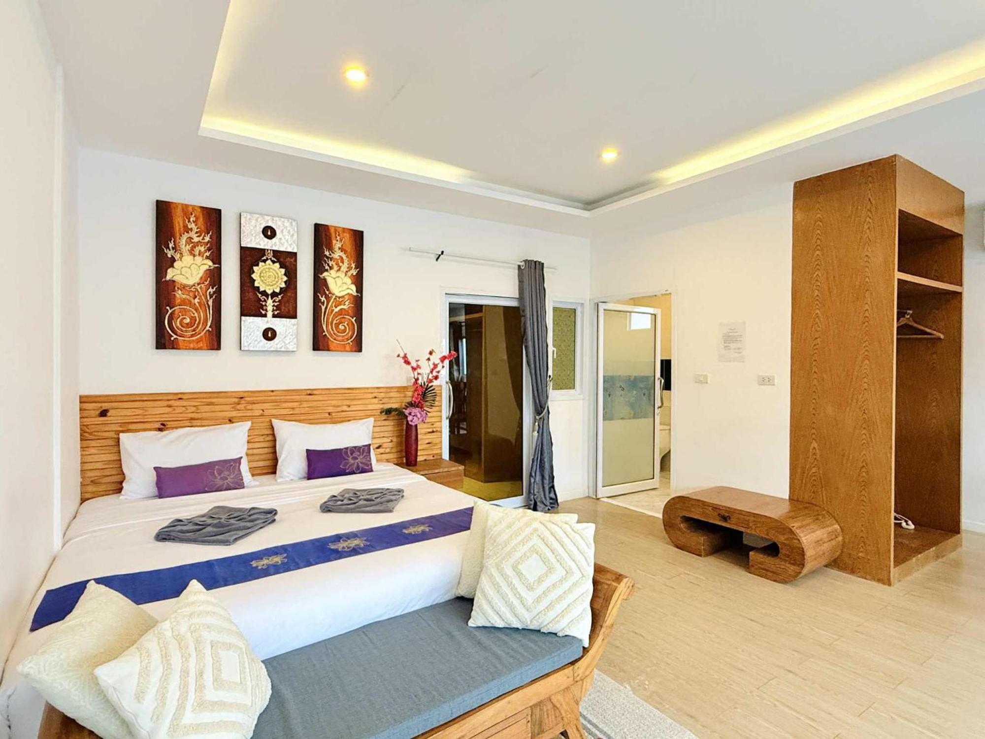Haus (500 M²), 12 Schlafzimmer Und 12 Eigene Badezimmer In Bo Phut 3*